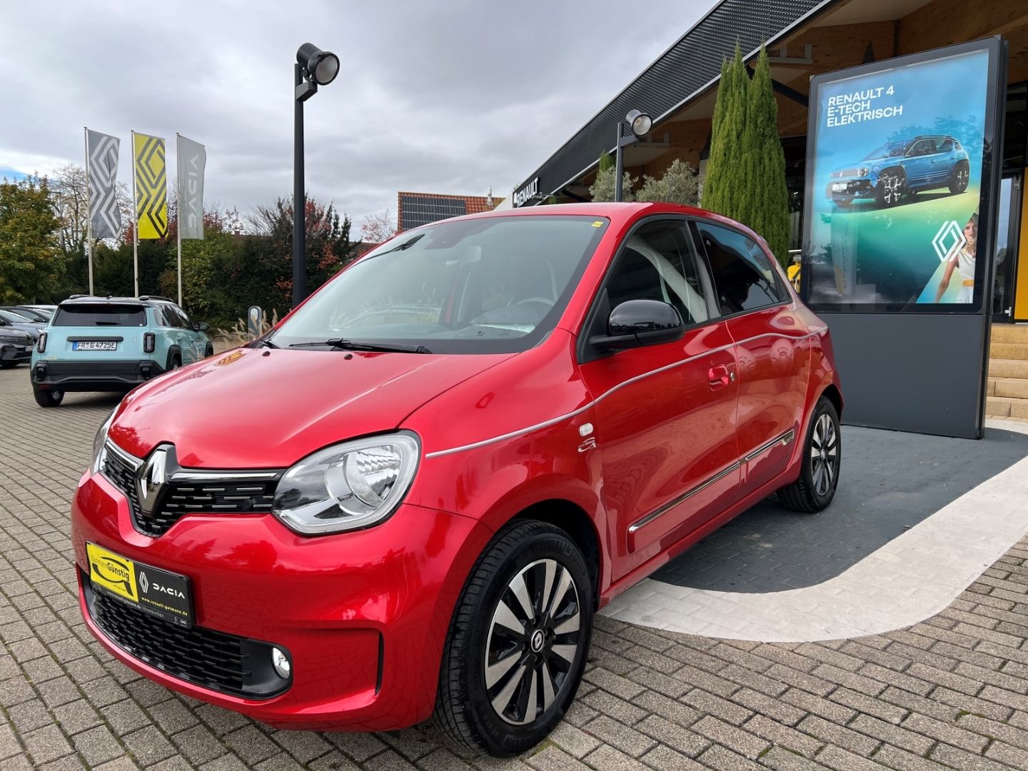 Fahrzeugabbildung Renault Twingo Techno Electric Navi Klimaautom PDC Rückf