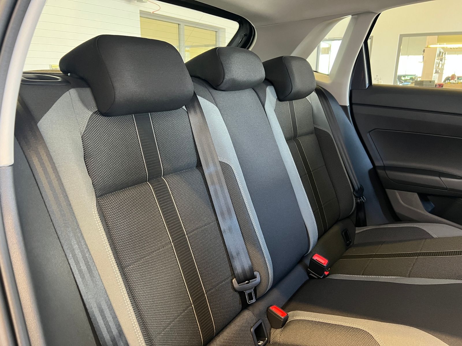 Fahrzeugabbildung Volkswagen Polo Style 1.0 TSI *15"-LM, Navi, ACC*