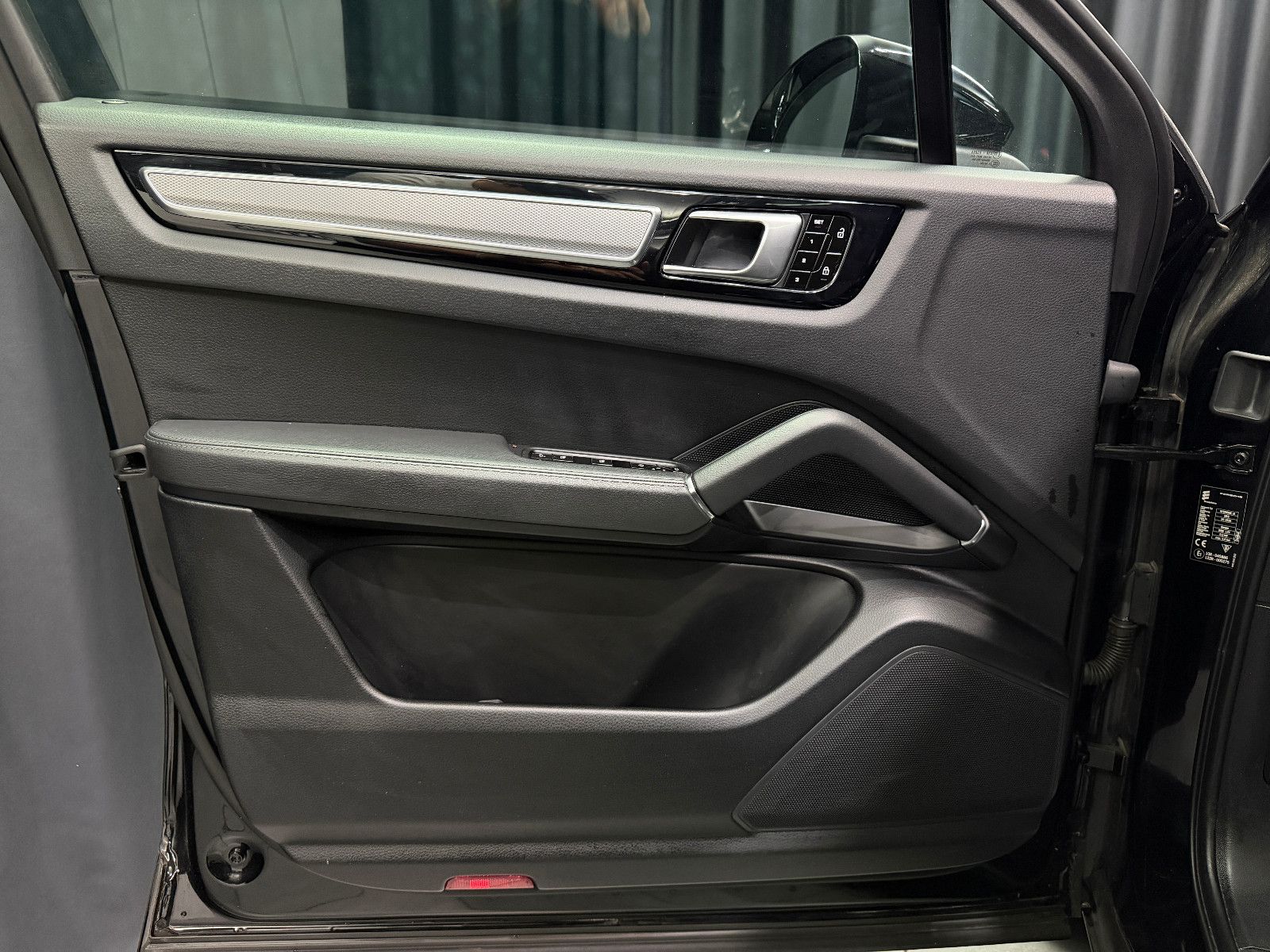 Fahrzeugabbildung Porsche Cayenne Coupe Basis |LED|LUFT|STDHZ