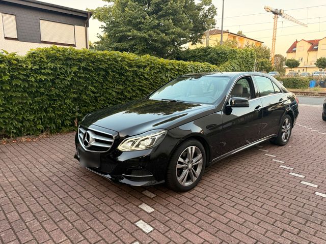 MERCEDES-BENZ MERCEDES E200 AVANTGARDE TÜV NEU NAVI LEDER