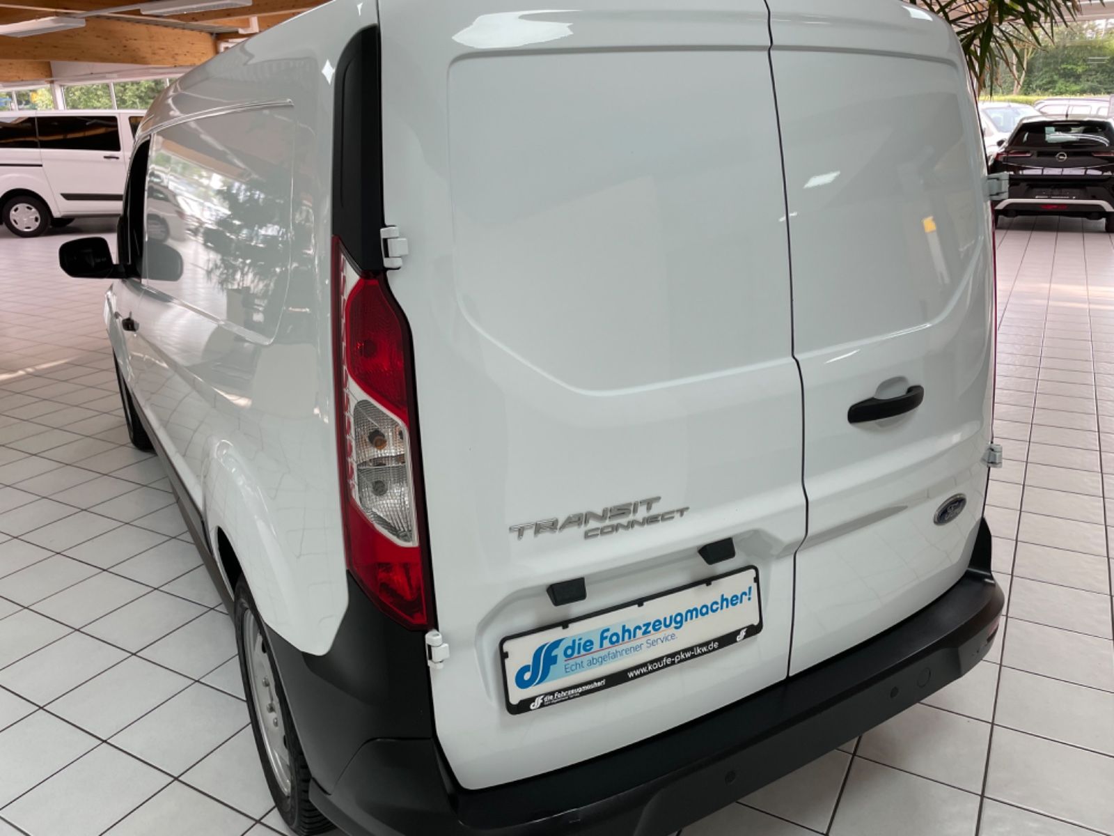 Fahrzeugabbildung Ford Transit Connect Kasten lang