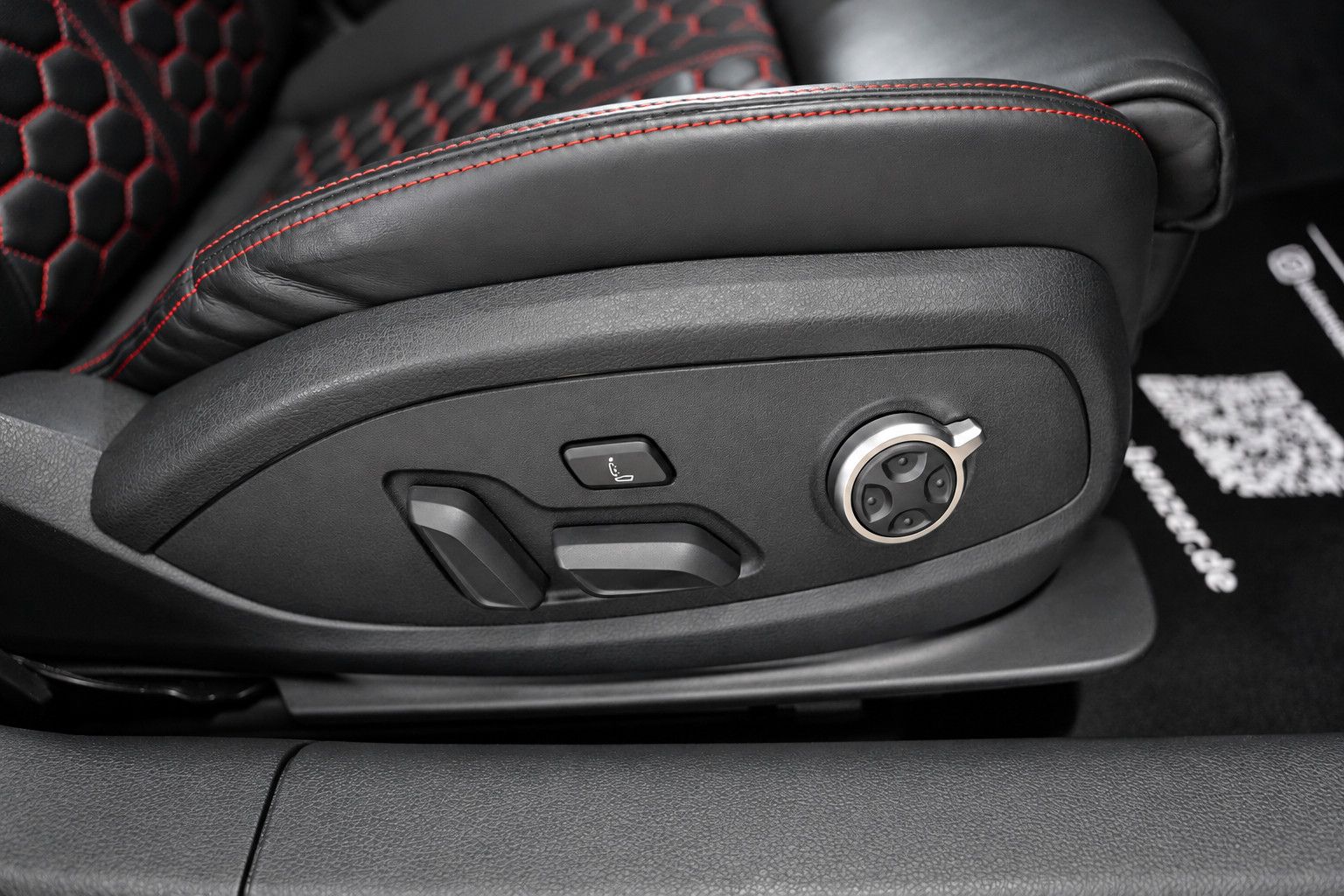 Fahrzeugabbildung Audi RS 4 2.9 TFSI *Virtual*RautenSitze*B&O*Pano*HUD