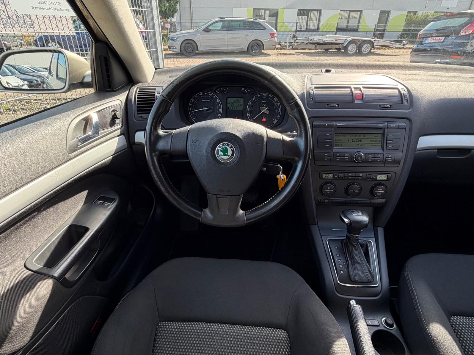 Skoda Octavia 2006 — photo 21