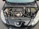 Peugeot 308 CC Active e-HDi FAP 110 STOP & START Active - Peugeot 308: Standheizung