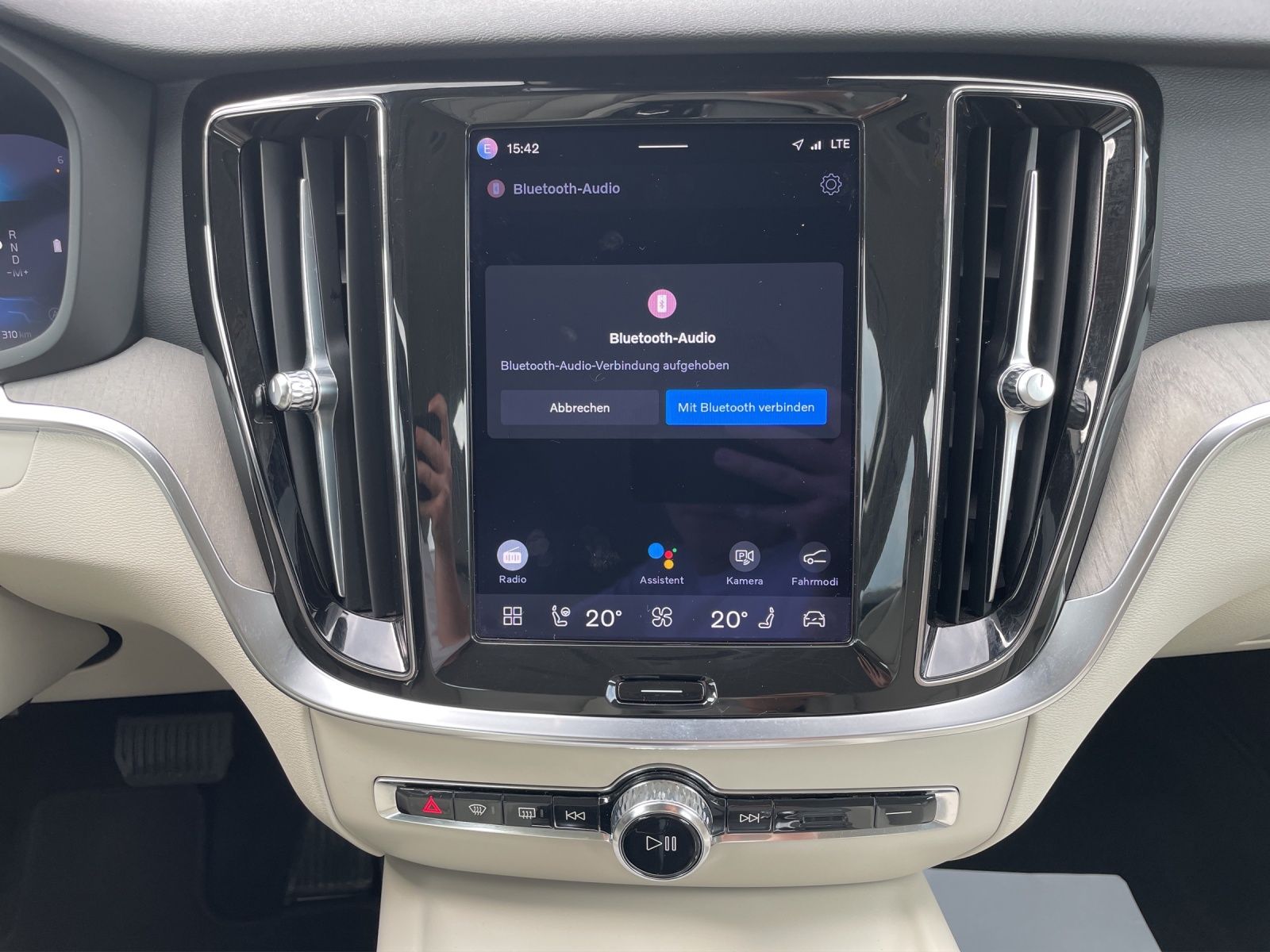 Volvo V60 Cross Country B4 AWD Plus AHK LED NAVI H&K foto 10