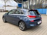 Hyundai i30 Premium - Hyundai i30 in Mannheim