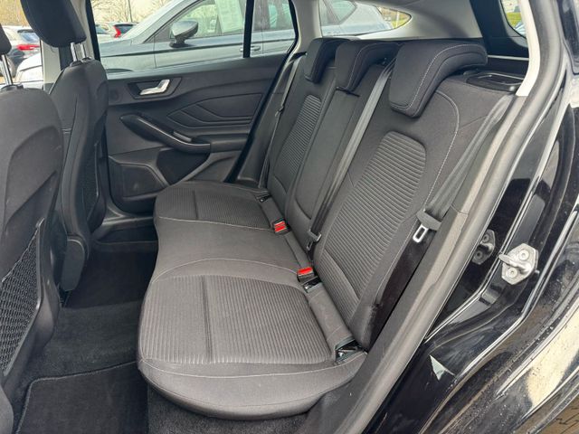 Fahrzeugabbildung Ford Focus Turnier 2,0 EcoBlue Titanium >AUT/NAV/KAM