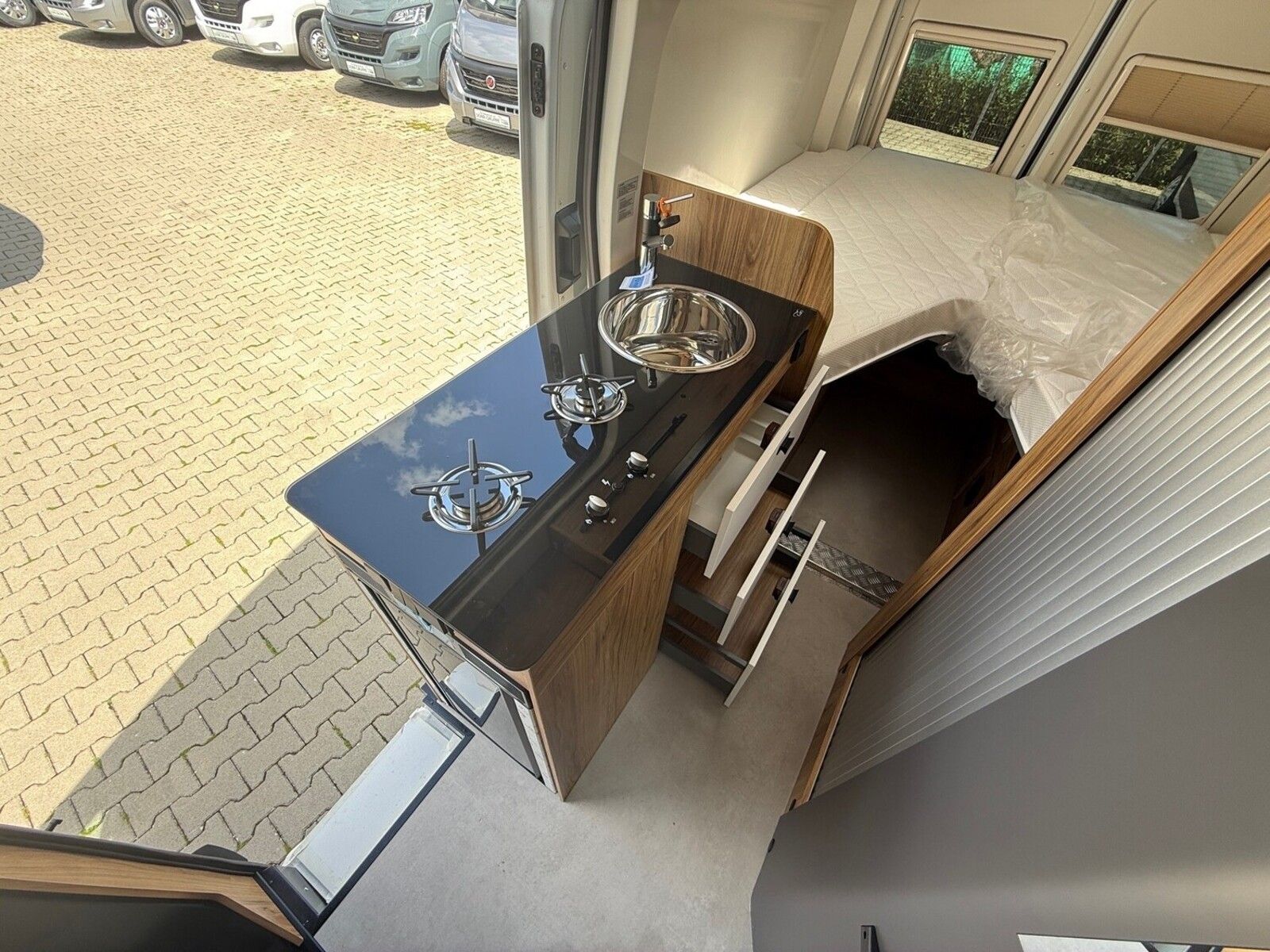 Fahrzeugabbildung Karmann Dexter 4x4 DE 570 AW AHK, Allrad, RFK, Alufelgen