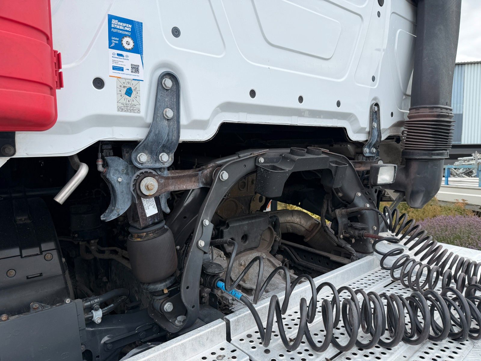 Fahrzeugabbildung Mercedes-Benz Actros 1846 LS Hydraulik, ADR, 2 x Nebenantrieb