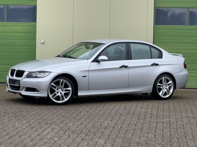 BMW 318i E90/Klima/PDC/Alu 18/ TÜV 05.2026