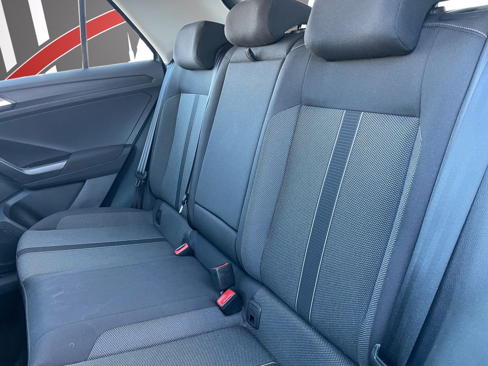Fahrzeugabbildung Volkswagen T-Roc 1.5 TSI DSG Life LED/ACC/RFK/PDC/SHZ