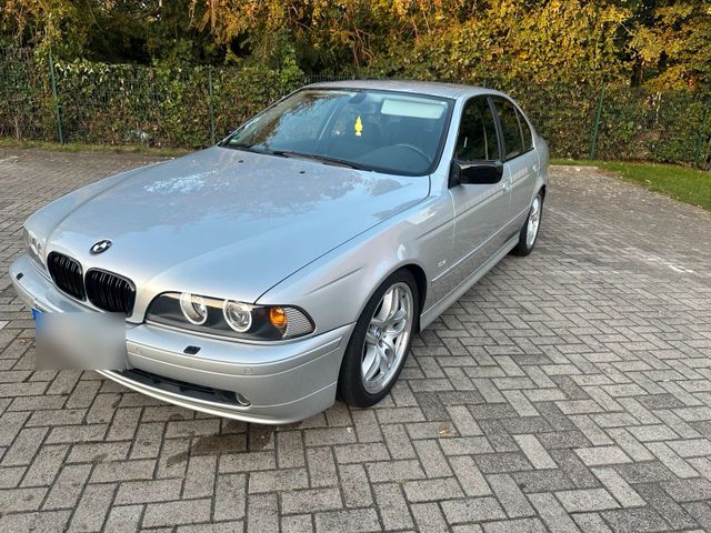 BMW e39 520i