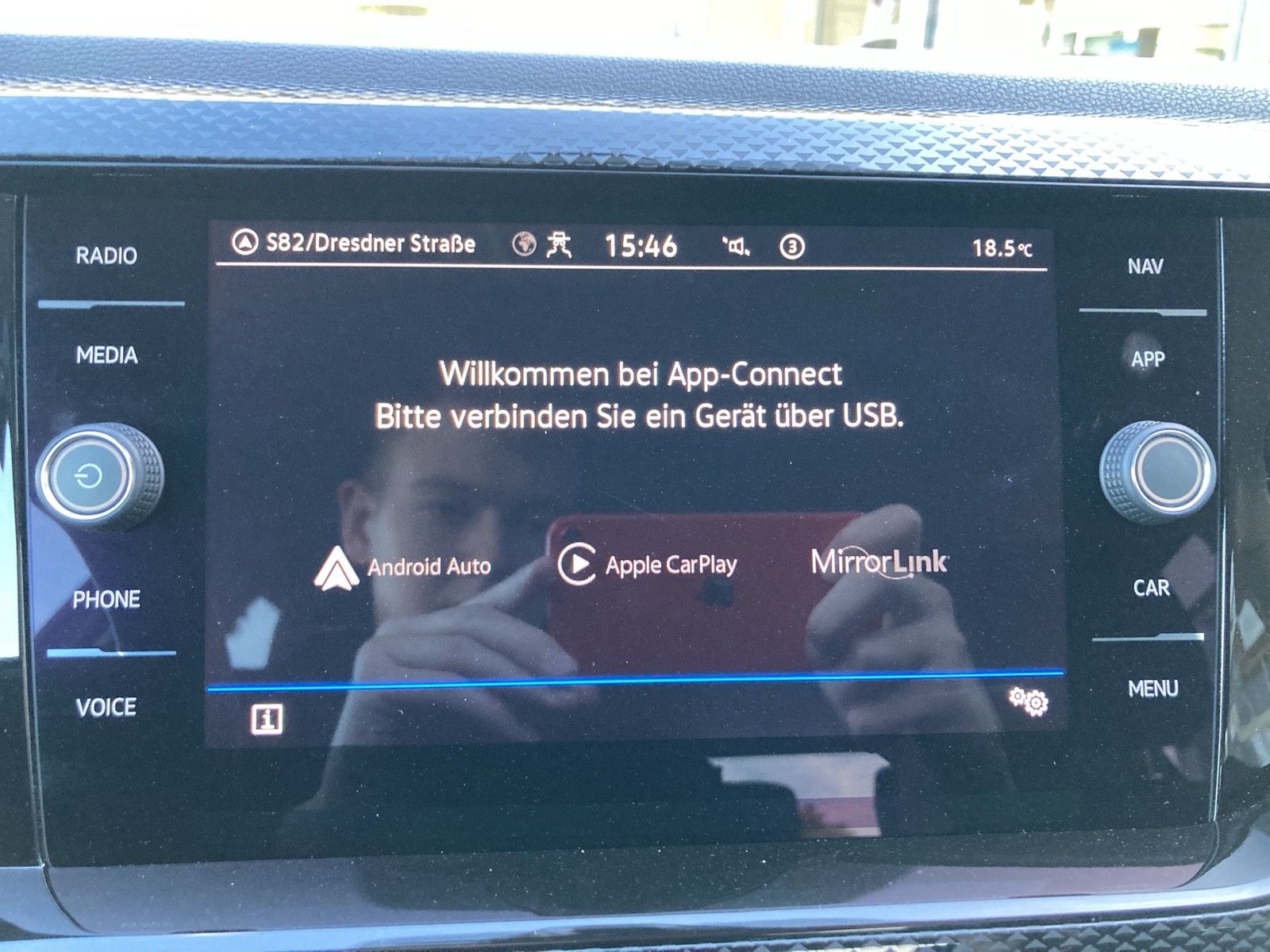 Fahrzeugabbildung Volkswagen Polo TSI Active DSG LED Navi ACC PDC SH