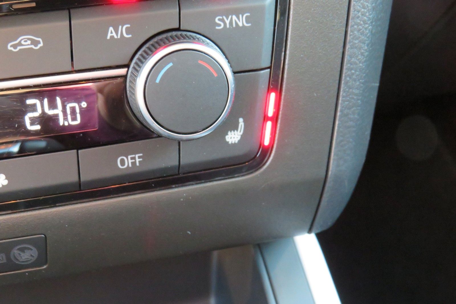 Fahrzeugabbildung SEAT Arona Style NAVI APP SITZH. PDC GRA 1.HD