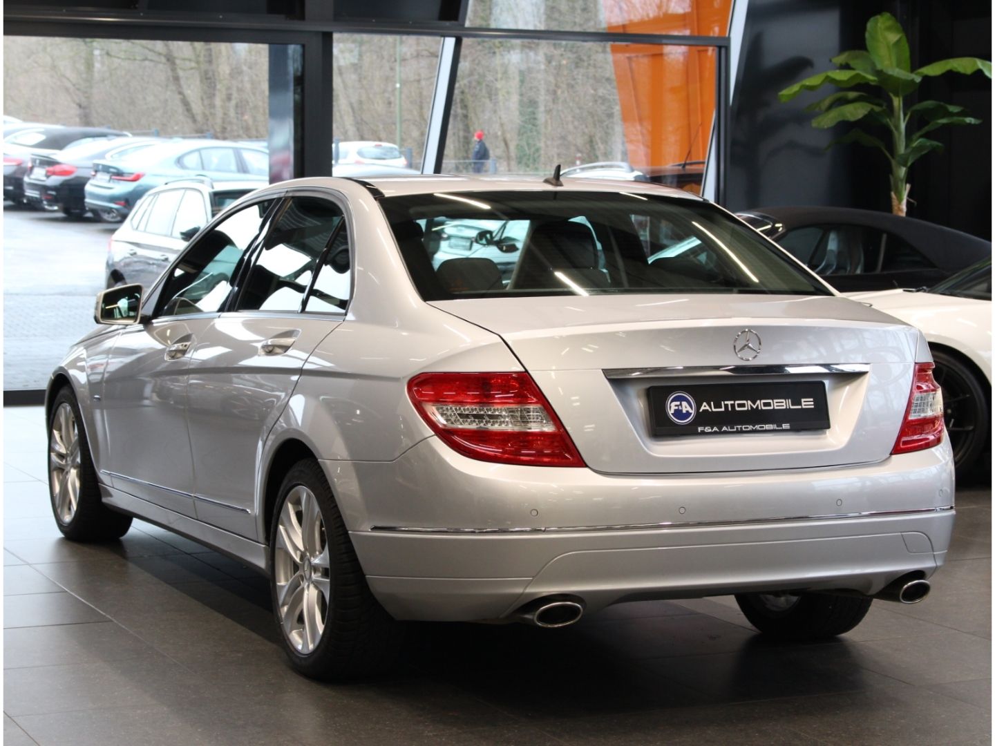 Fahrzeugabbildung Mercedes-Benz C 350 CDI *Avantgarde  *PDC *Navi*Xenon*AHK