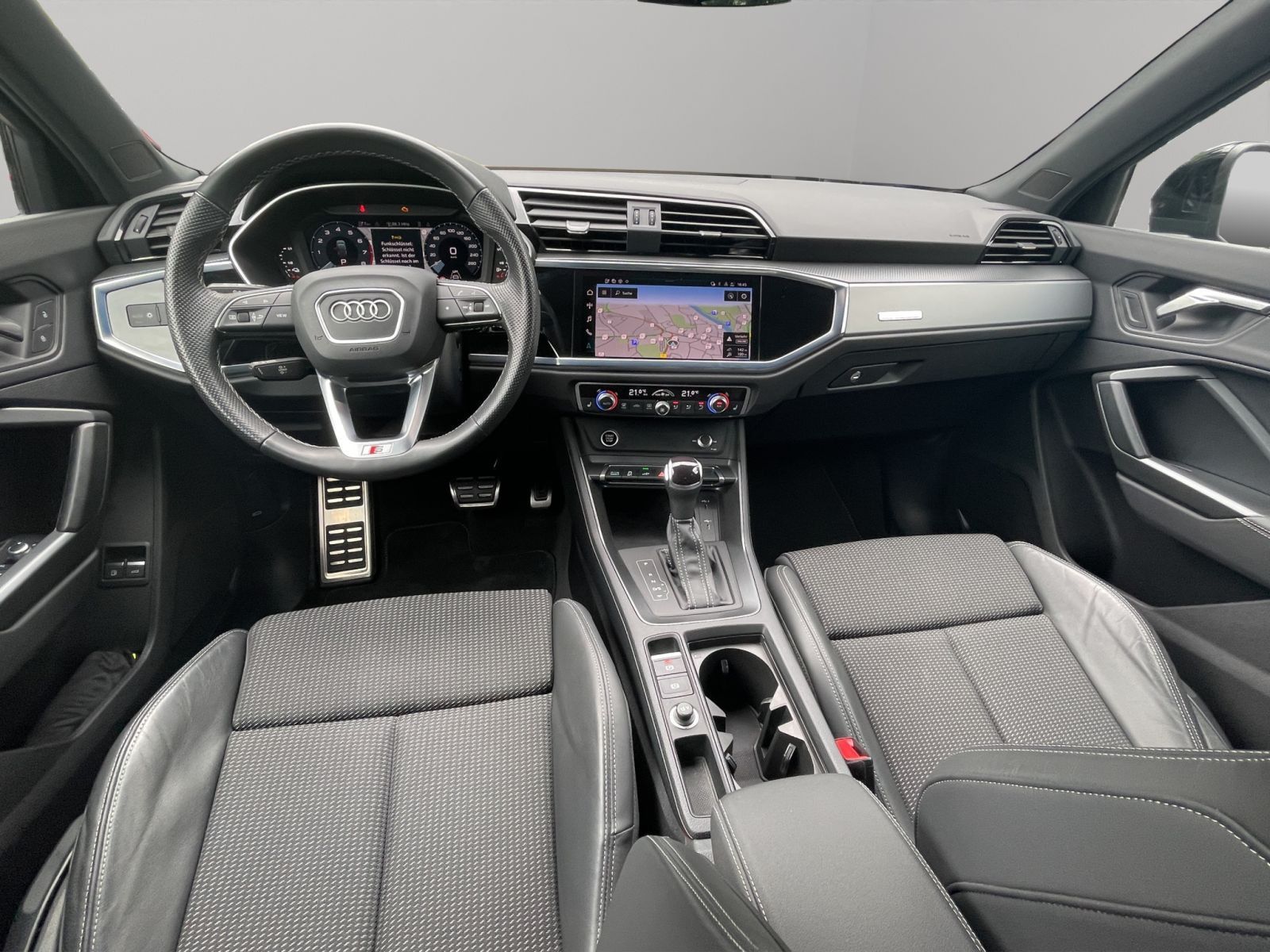 Audi Q3 SB 45 TFSI e S line Matrix AHK Kamera Navi foto 16
