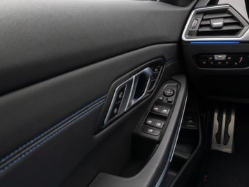 Fahrzeugabbildung BMW M340d xD 360°Panorama Laser HUD DAB Komfort 19"