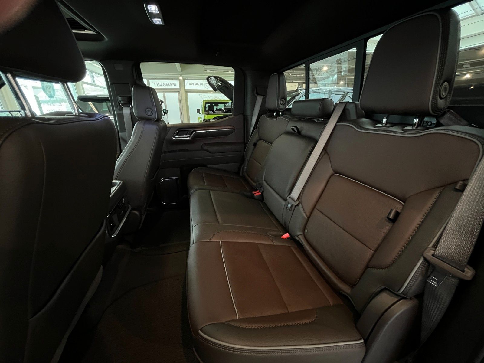 Fahrzeugabbildung GMC Sierra 1500 Denali Black 6.2 LPG*HeadUp*360°