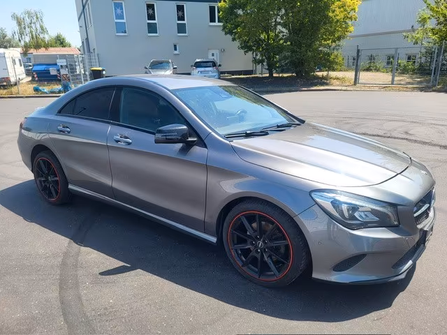 Mercedes-Benz CLA 180 Urban