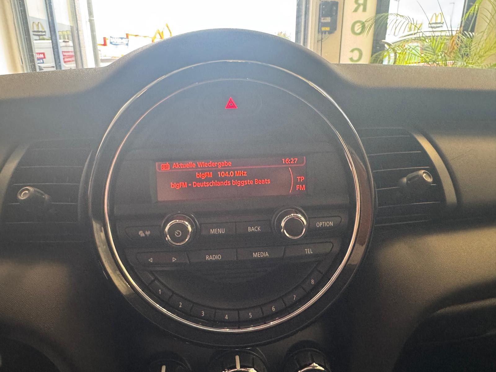 Fahrzeugabbildung MINI ONE_FIRST/WENIG KM/ /KLIMA/