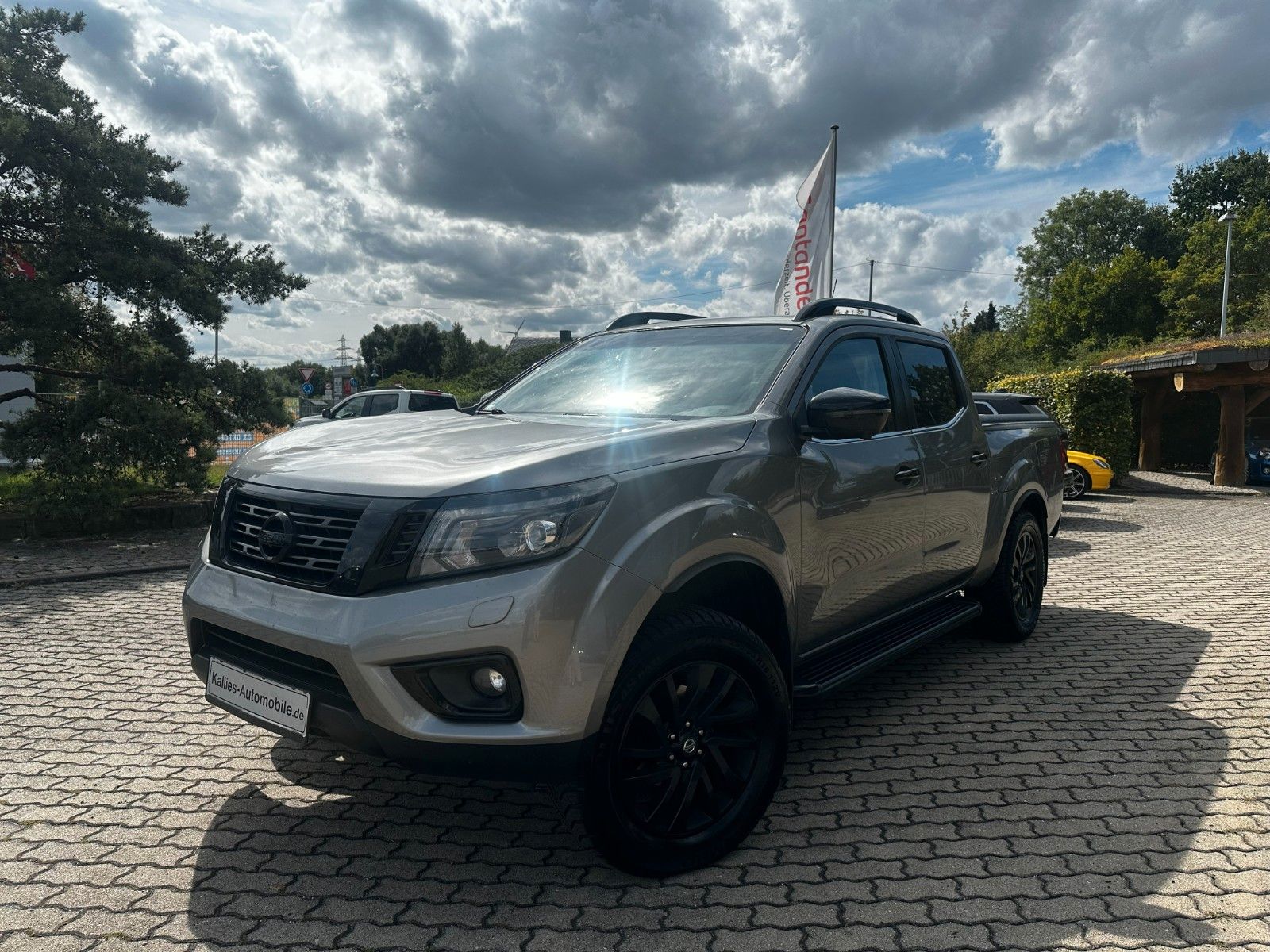 Fahrzeugabbildung Nissan N-Guard Double Cab/SH Gepflegt/Optik,Technik Top