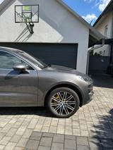 Porsche Macan Turbo Turbo - Porsche Macan Gebrauchtwagen in München