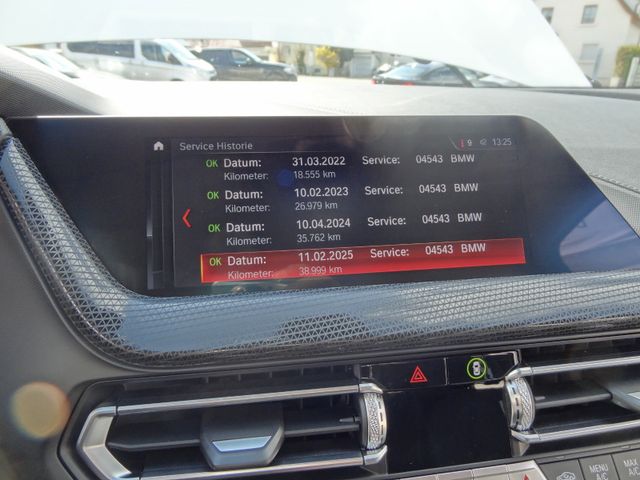 Fahrzeugabbildung BMW 118i Sportline/39.000km/LED/SitzH/Navi/Automatik