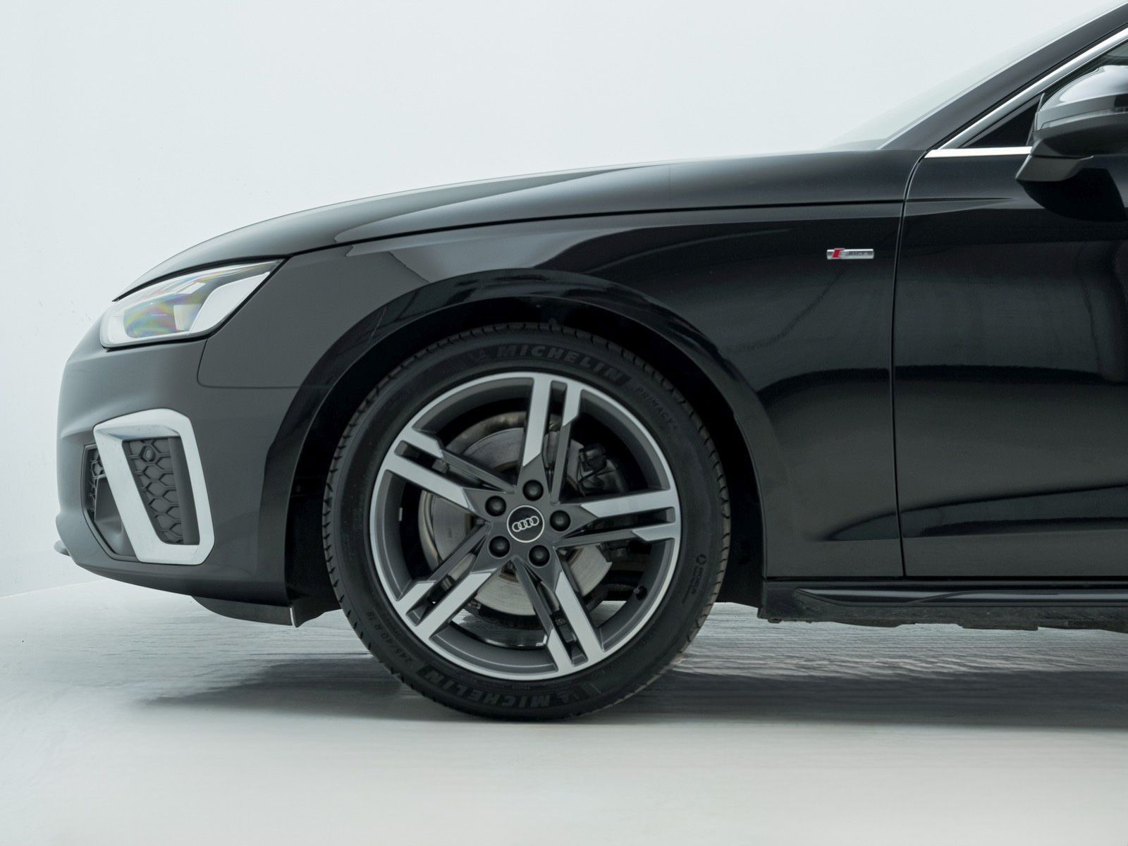 Audi A4 - Bild 9