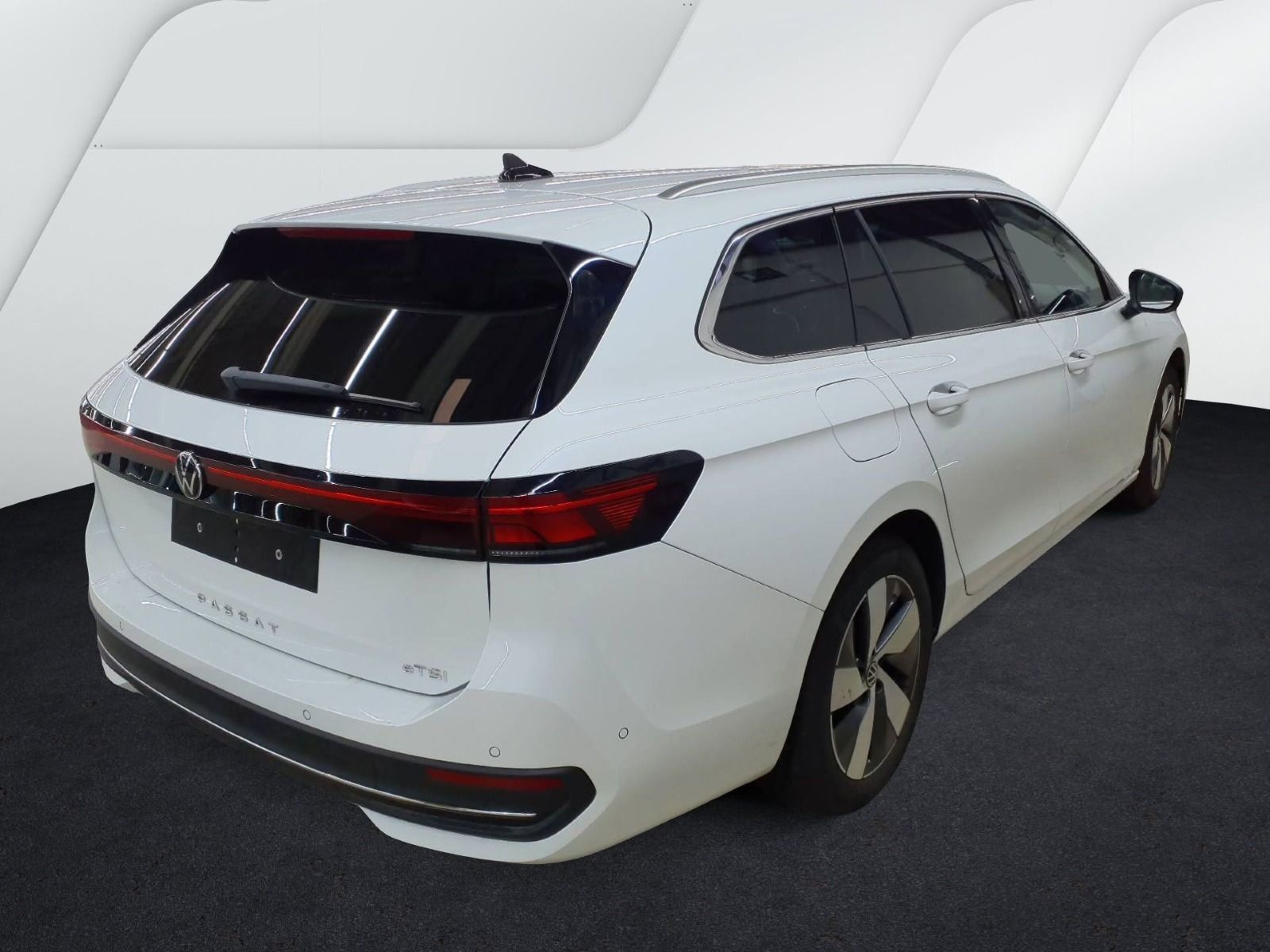 Volkswagen Passat Variant 1.5 eTSI DSG Business LED ACC Kam foto 2