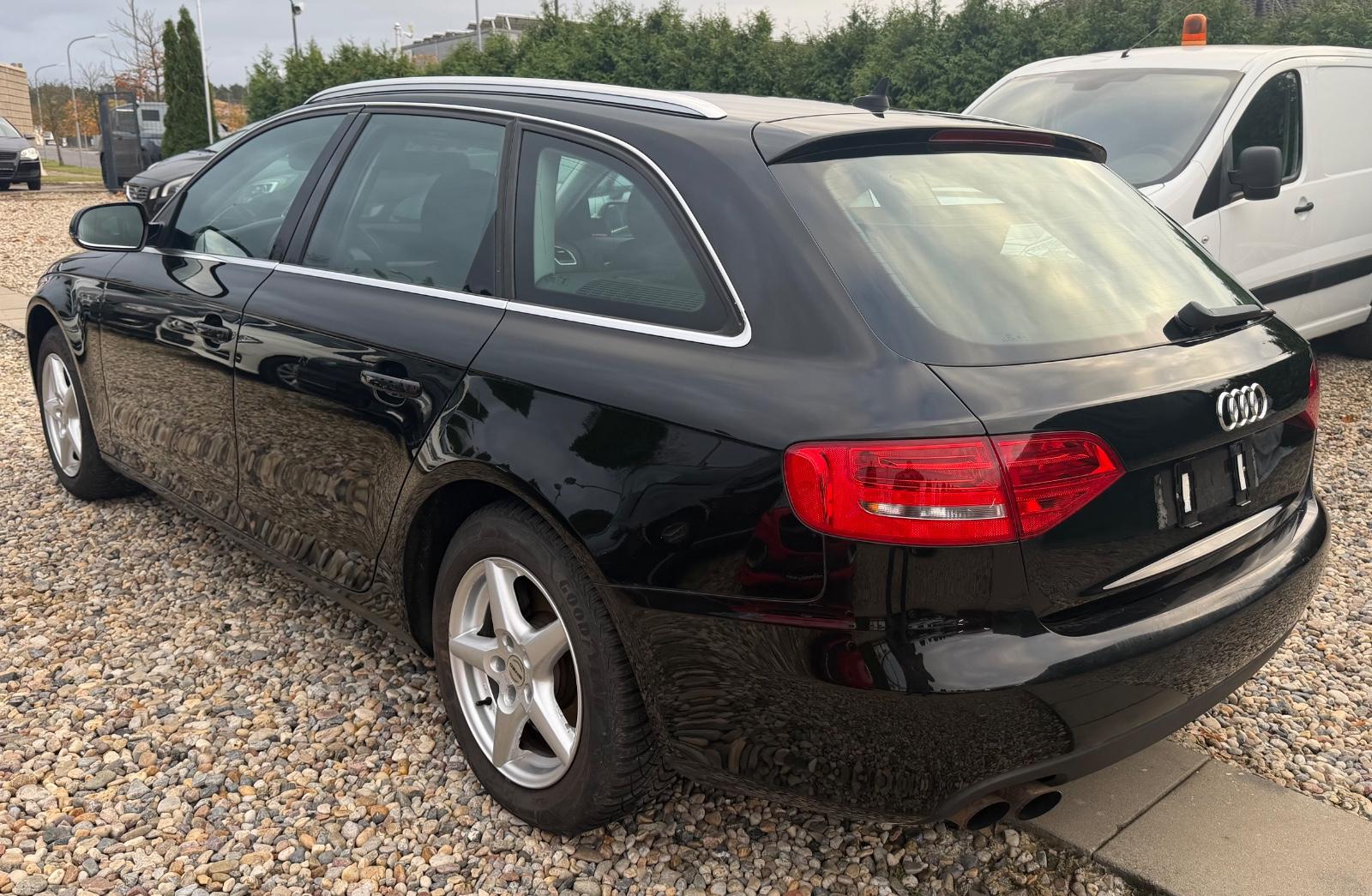 Audi A4 2009 — photo 6