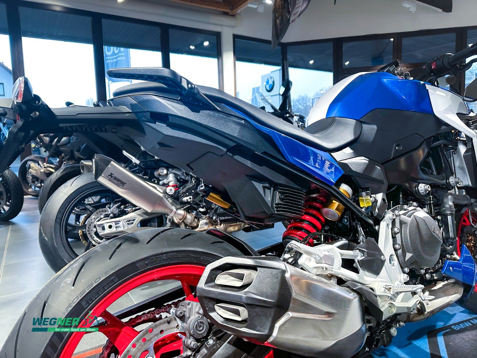 Fahrzeugabbildung BMW F900R Modell 2025 - sofort verfügbar!