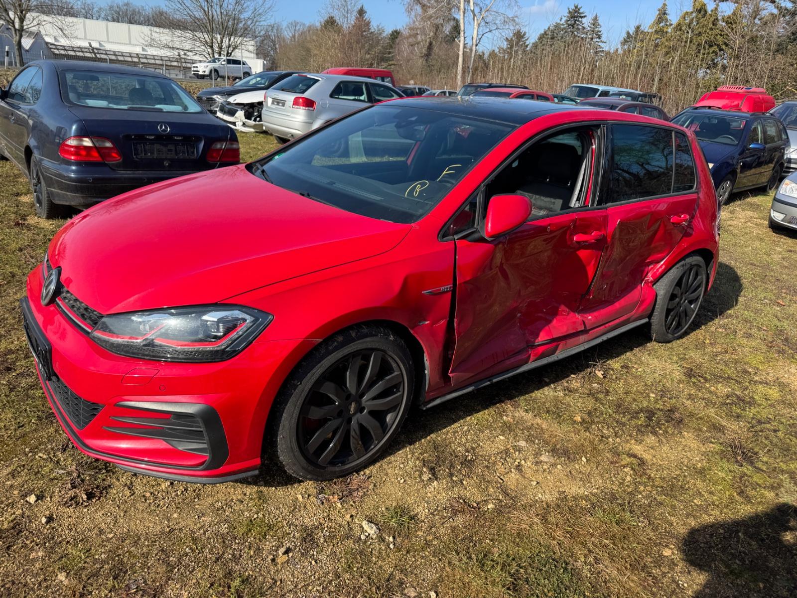 Volkswagen Golf VII GTI Performance