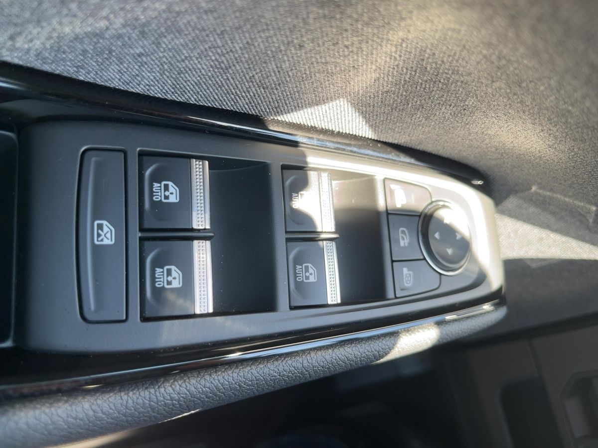Fahrzeugabbildung Renault Austral Evolution 160 Automatik SHZ 18" GJR
