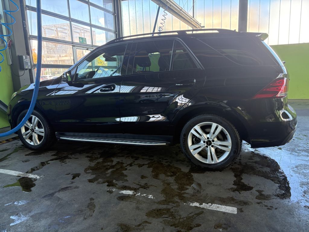 Image of Mercedes-Benz GLE 350