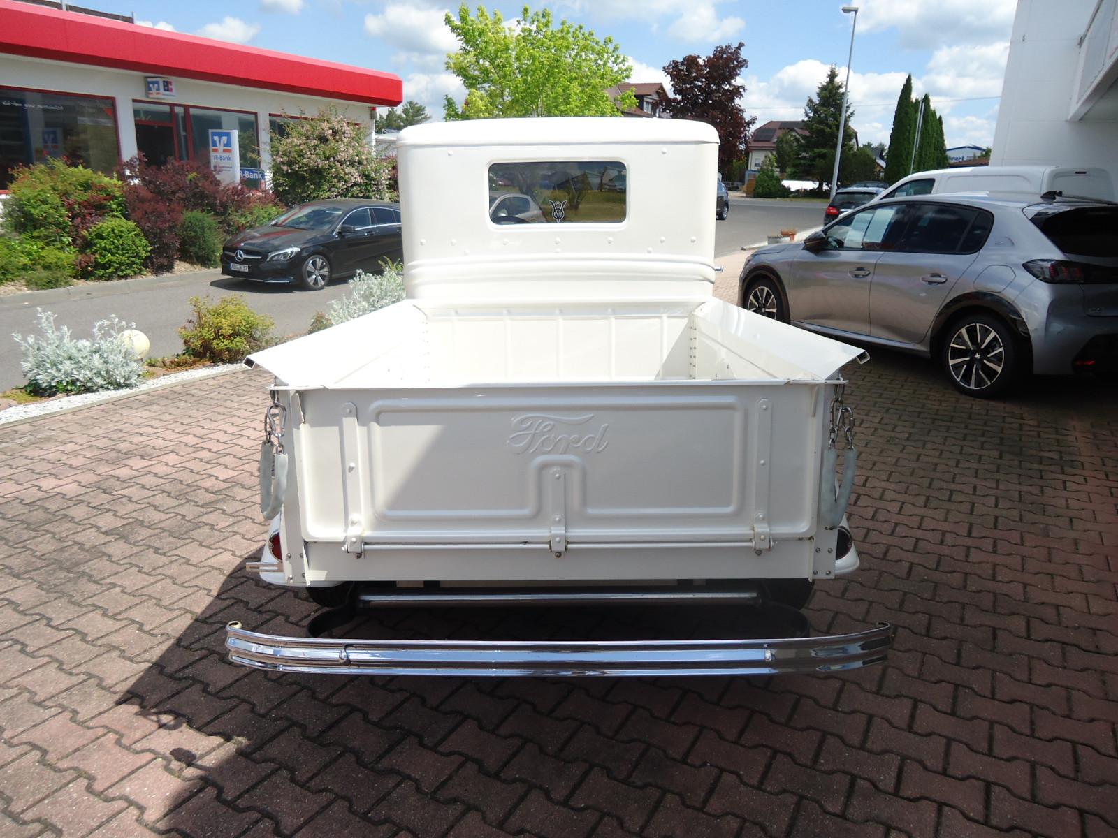 Ford Pickup Flathead V8 Hot Rod