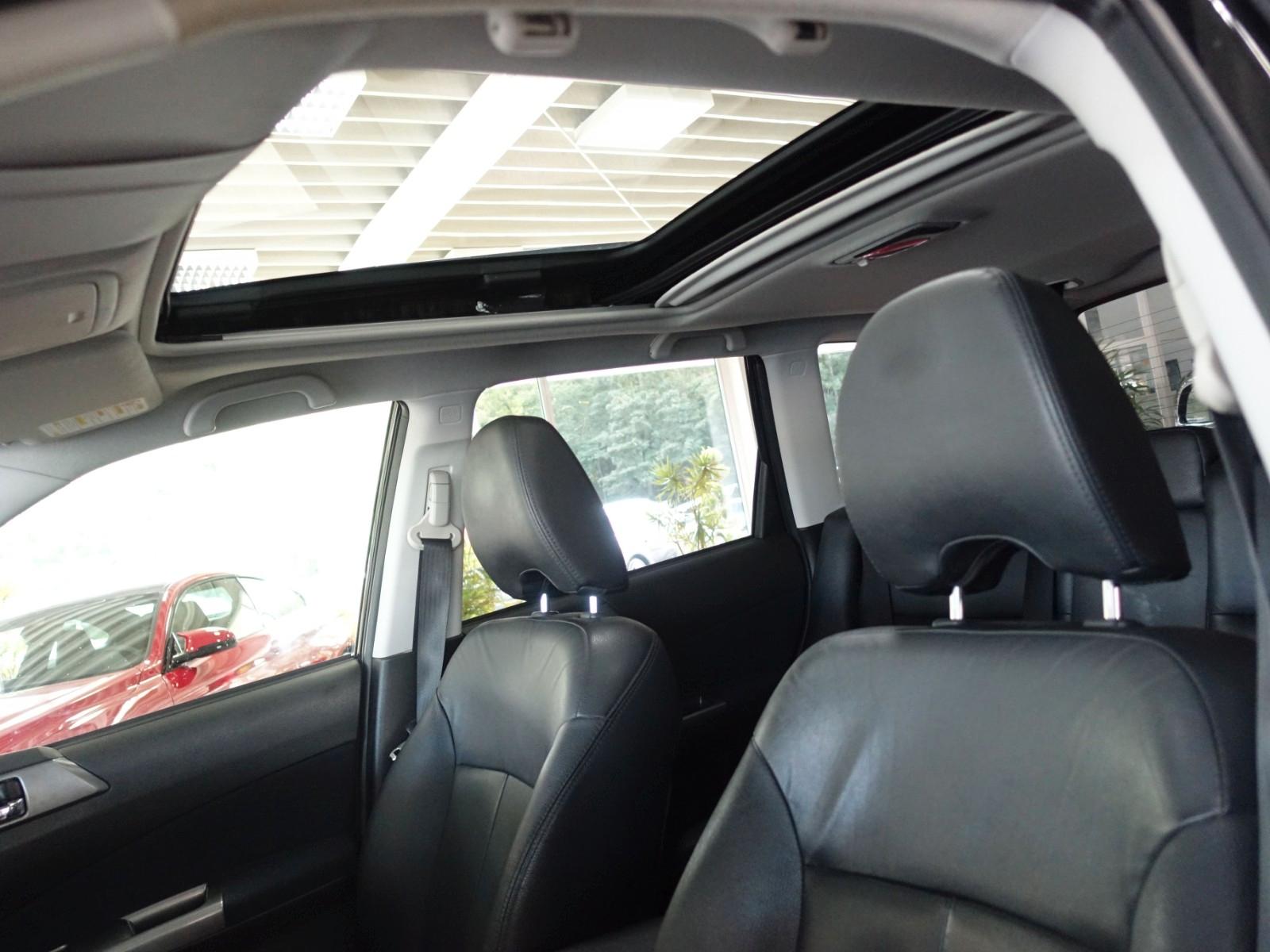 SUBARU FORESTER 2.0 150ch 4X4 EXCLUSIVE - CUIR - TOIT OUVRANT - CAMÉRA DE RECUL - XÉNON - SIÈGES CHAUFFANTS