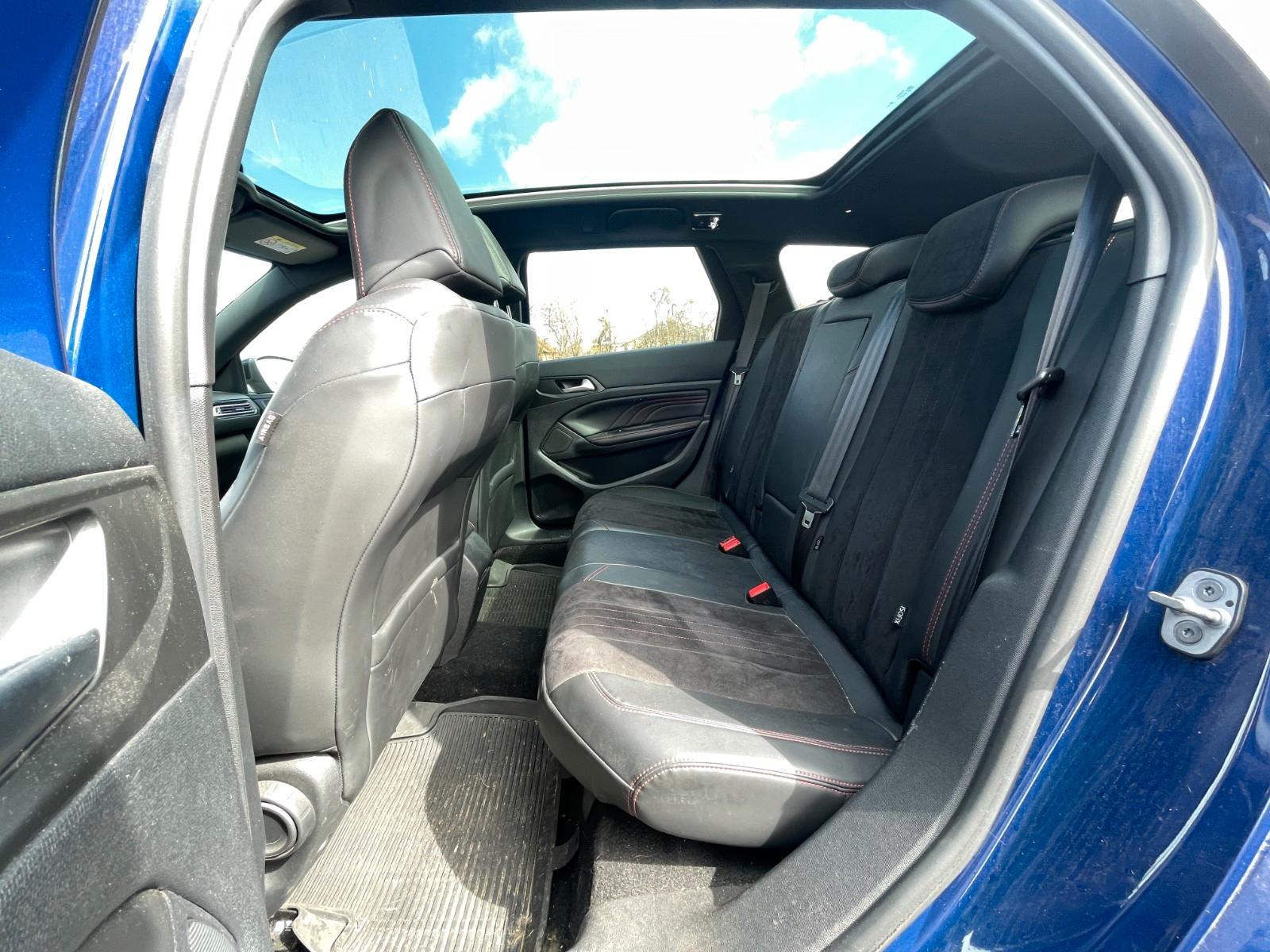 Peugeot 308 2015 — photo 15