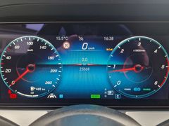 Fahrzeugabbildung Mercedes-Benz E 220d T Avantgarde Navi LED SiHz RFK AHK Luftfa