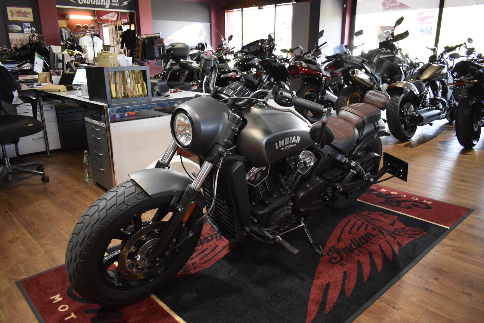 Indian Scout Bobber Jade Smoke