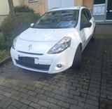 Renault Renaut Clio Luxe Grandtour - Renault Alaskan in Berlin