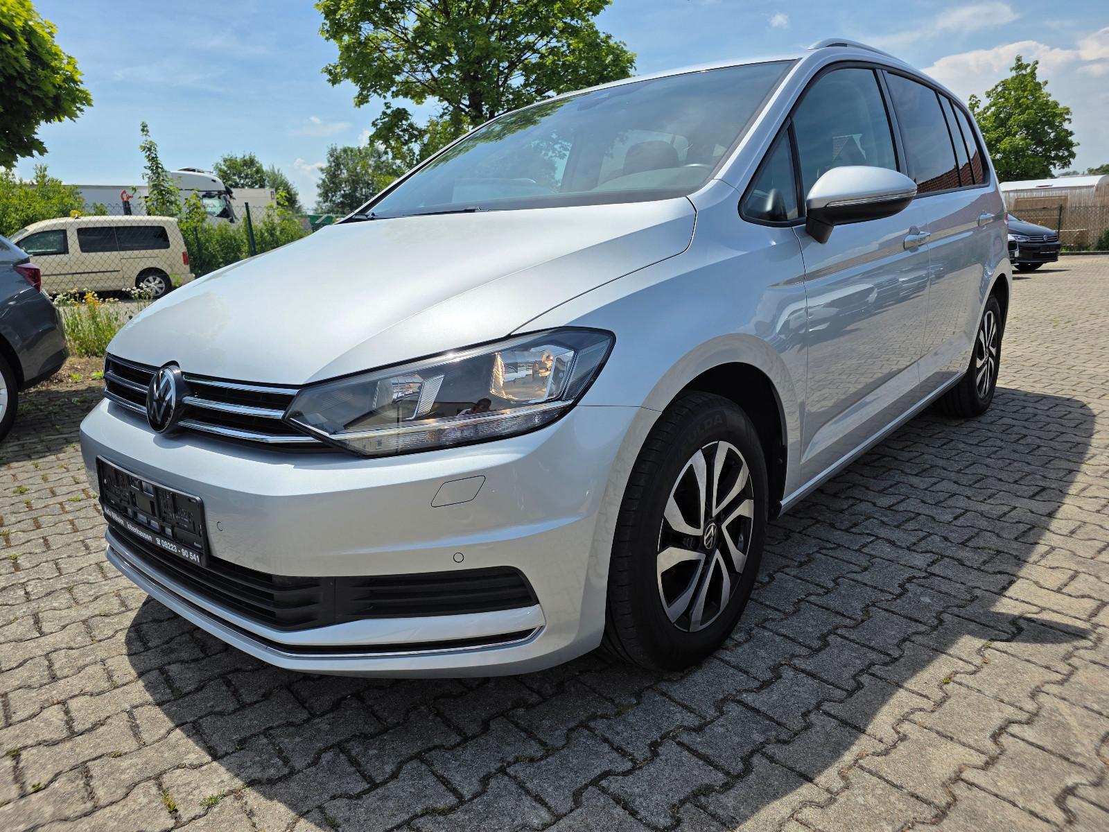 Volkswagen Touran Active 1.5TSI DSG AHK ACC Navi Kamer 7Sit