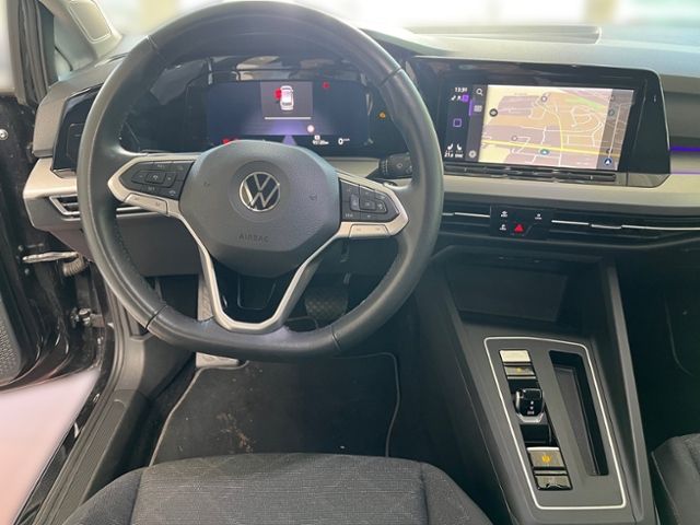 Fahrzeugabbildung Volkswagen Golf Variant 2.0 TDI DSG LIFE GJR ACC NAVI AHK