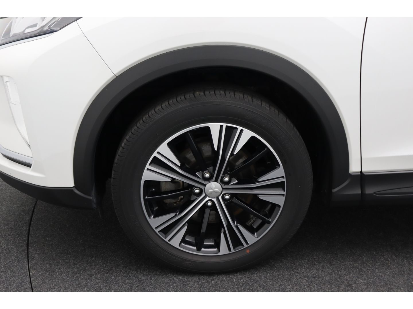 Fahrzeugabbildung Mitsubishi Eclipse Cross 1,5 l Turbo Benziner Diamant Editi