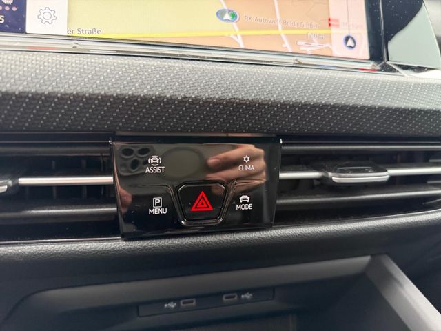 Golf 8 VIII R-Line 1.5 eTSI Navi ACC Rear View