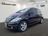 Mercedes-Benz A 160  5 Türer Automatik Klima All-Wetter - gebrauchte Mercedes-Benz A-Klasse aus dem Jahr 2011