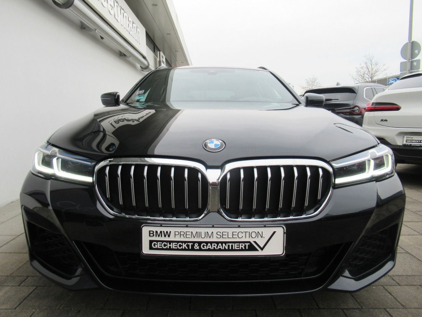 Fahrzeugabbildung BMW 520d xDrive Tour. M-Sport AHK 2 JAHRE GARANTIE