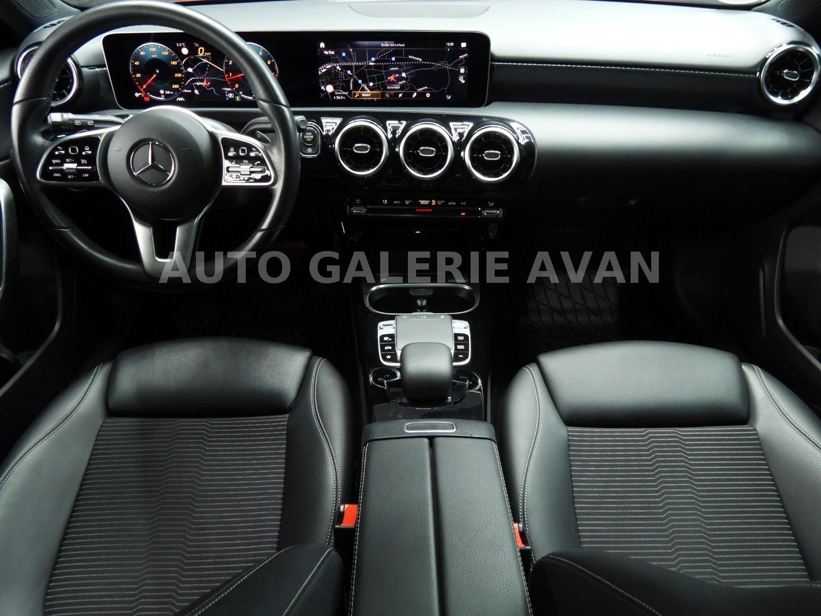 Mercedes-Benz A 200 foto 14