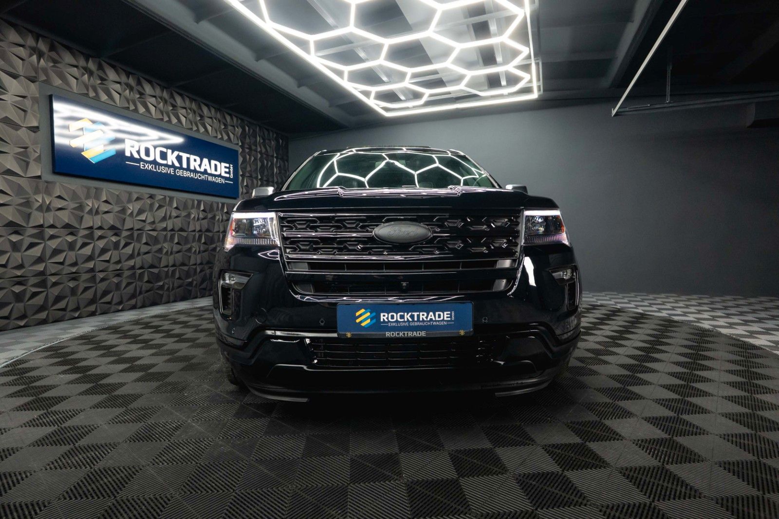 Fahrzeugabbildung Ford Explorer 3.5 V6 4x4 PLATINUM Twin-Turbo EcoBoost
