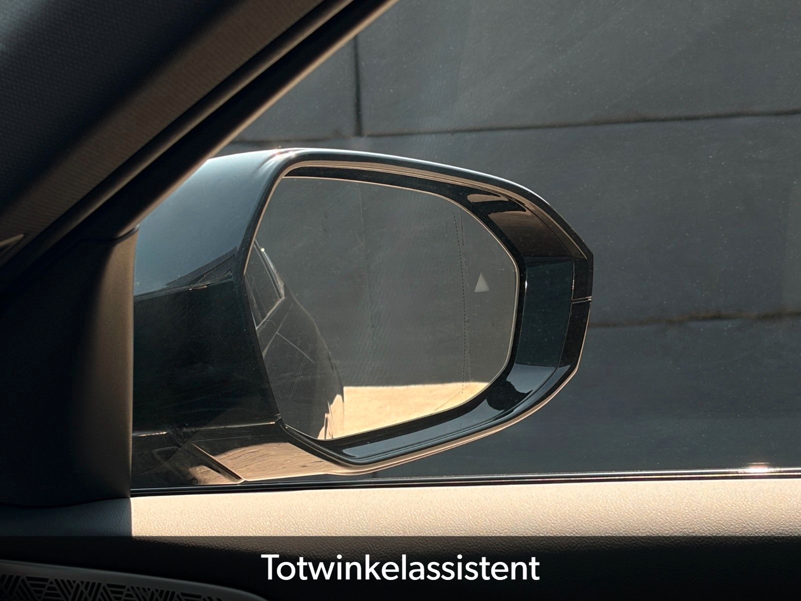 Fahrzeugabbildung BMW i5 eDrive40 Touring M Sport Shadow 360° B&W HuD