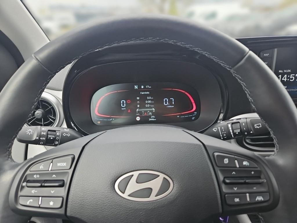 Fahrzeugabbildung Hyundai i10 1.2 Benzin A/T Prime LM KlimaA Navi PDC AUT